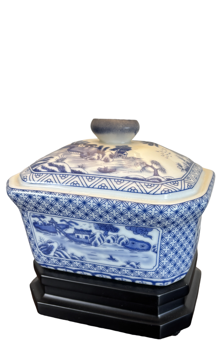 Blue and White Porcelain Candy Jar Table Lamp